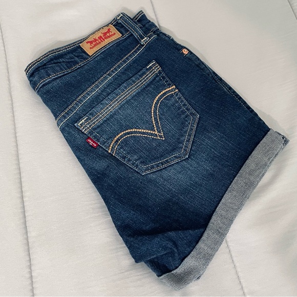 Levi's Pants - LEVIS Midi Shorts